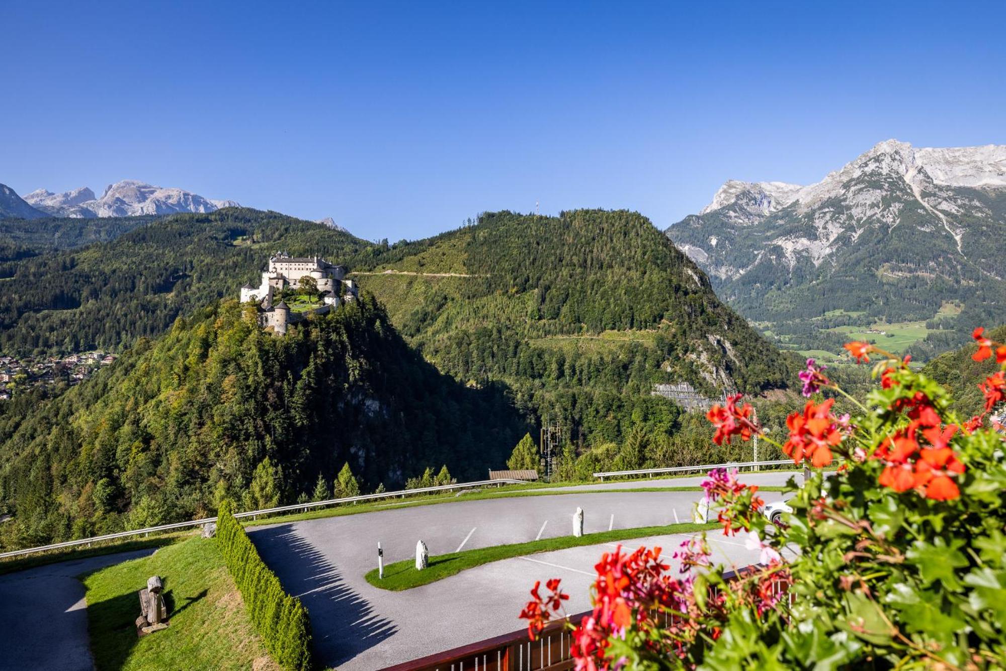 Der Burgblick-Adults Only Hotell Werfen Eksteriør bilde